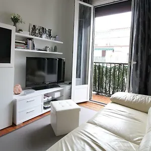 Apartamento Sweet Gros Auto Checkin, San Sebastián